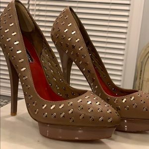 CHARLES JOURDAN size 7.5 platform stiletto heels